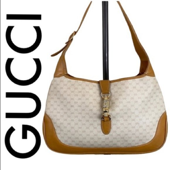 Gucci Handbags - GUCCI CREAM TAN FULL SIZE SHOULDER BAG